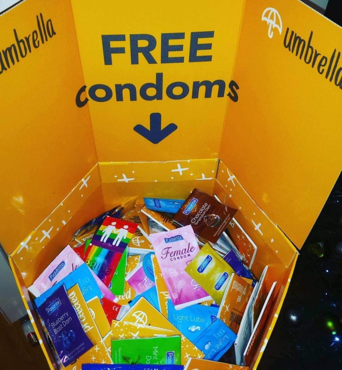 DrKyle's tweet image. We don't prevent teen pregnancy by handing out pregnancy tests. We hand out condoms. Why, then, are we handing out millions of rapid tests, but not N95's? Masks cost less &amp;amp; actually *prevent* cases.