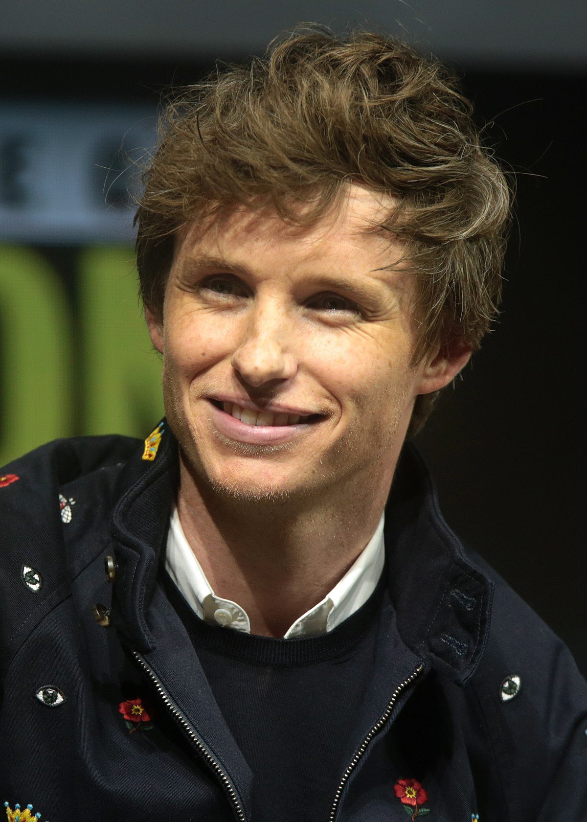  Happy birthday to Eddie Redmayne who portrays Newt Scamander in the films! 