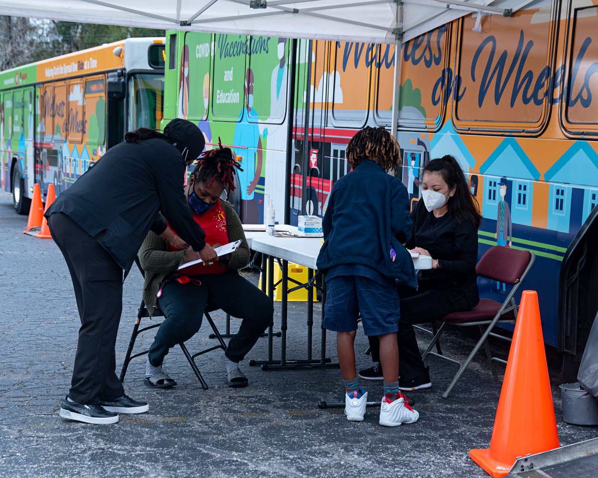 JTAFLA's tweet photo. The Wellness on Wheels team was at the @KIPPJax Impact Academy on Wednesday with @AgapehealthJax to provide students, faculty and the public access to #COVID19 vaccines and booster shots.
#VaxTransit https://t.co/HkS2pGBpQx