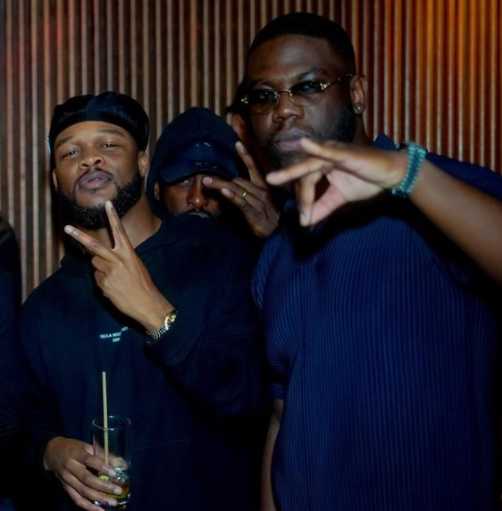 Dosseh x Ppros x Dinos
<a href="/DossehLaFamine/">D O $ $ A V € L I</a> <a href="/pprosofficiel/">PPROS</a> <a href="/PunchyDinos/">Nosdi Pichichi</a>