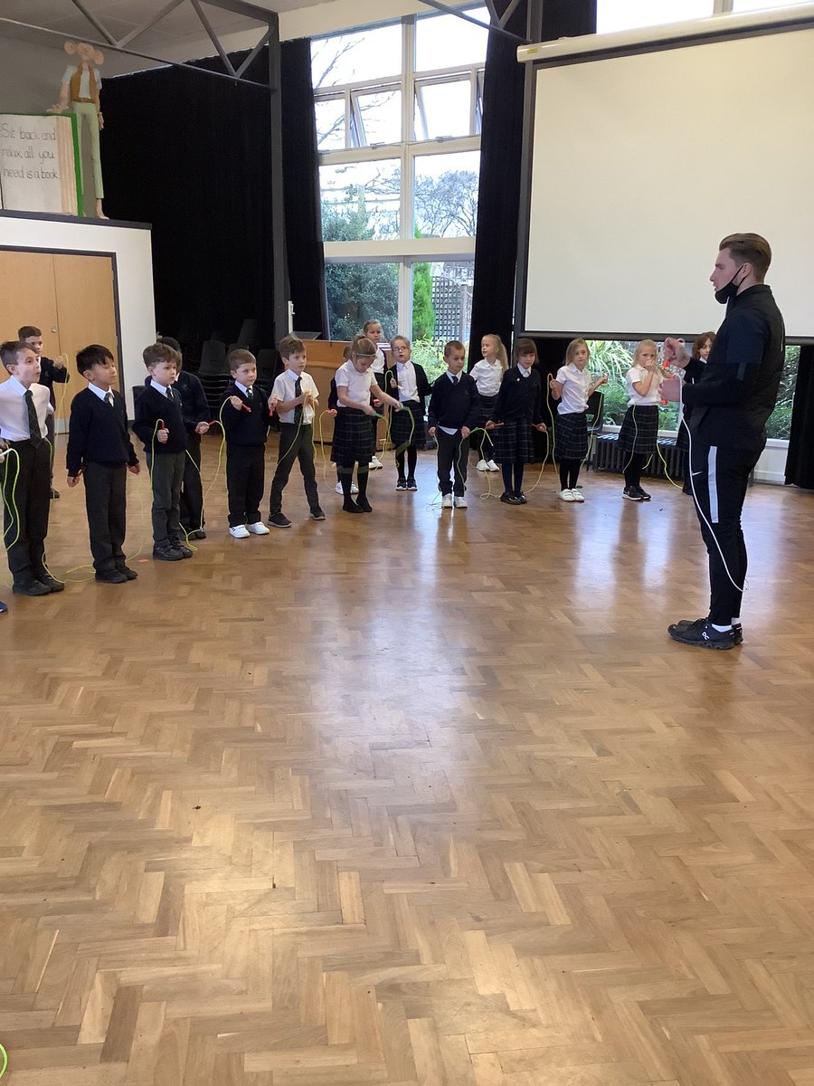 VIPSAylesford's tweet photo. Today at Aylesford we enjoyed our first day of workshops with Isaac from @Dan_DTSM What a great way to start the term and get our bodies moving! Here are some photos of Year 3 enjoying their workshop. #crosscurricular #keepactive #LearnSkipSmile https://t.co/r02Divw2va