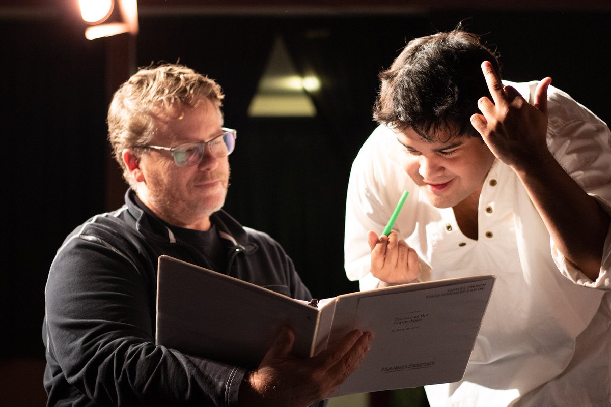 VentusVoices's tweet image. Two things I will always know:
Where the camera is, and how to be a smart ass #ActorsLife #FunOnSet #behindthescene