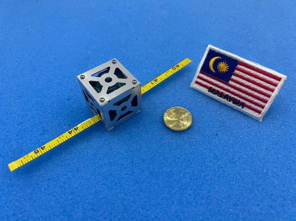 independence_x's tweet photo. Introducing GerhanaSAT by Independence-X Aerospace, Consumer Version of GerhanaSAT which will provide the experience of designing, building and operating a satellite mission. Available within Q2 of 2022. 
Pre-orders are now available at:
https://t.co/TrfJAKRvek… https://t.co/OsZvmVhTij