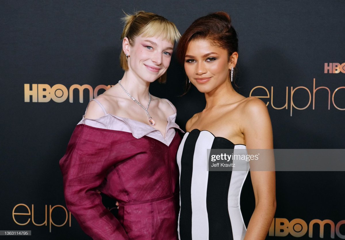 hunter schafer gallery. tweet media