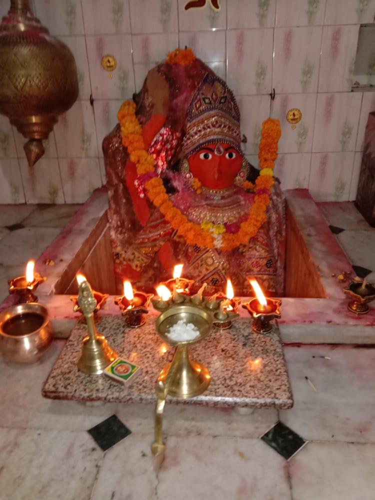 Subhash20728649's tweet photo. अतुलितबलधामं हेमशैलाभदेहम्
दनुजवनकृशानुं ज्ञानिनामग्रगण्यम् |
सकलगुणनिधानं वानराणामधीशम्
रघुपतिप्रियभक्तं वातजातं नमामि || https://t.co/uZAVWZyEaa