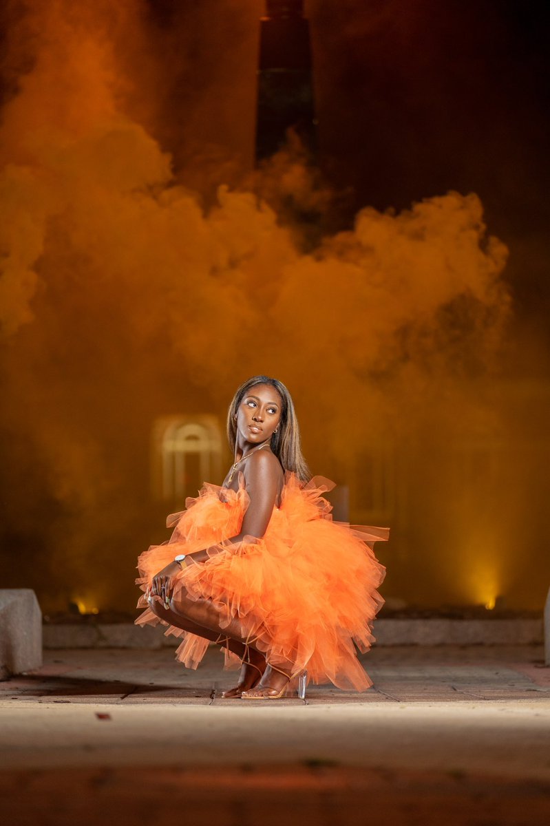 ItsNickFam's tweet photo. I’m a Graduate photographer that travels all over the world. My next Grad could be on your timeline, a RT goes a long way ❤️🙏🏾📸 https://t.co/skR21VFO8F