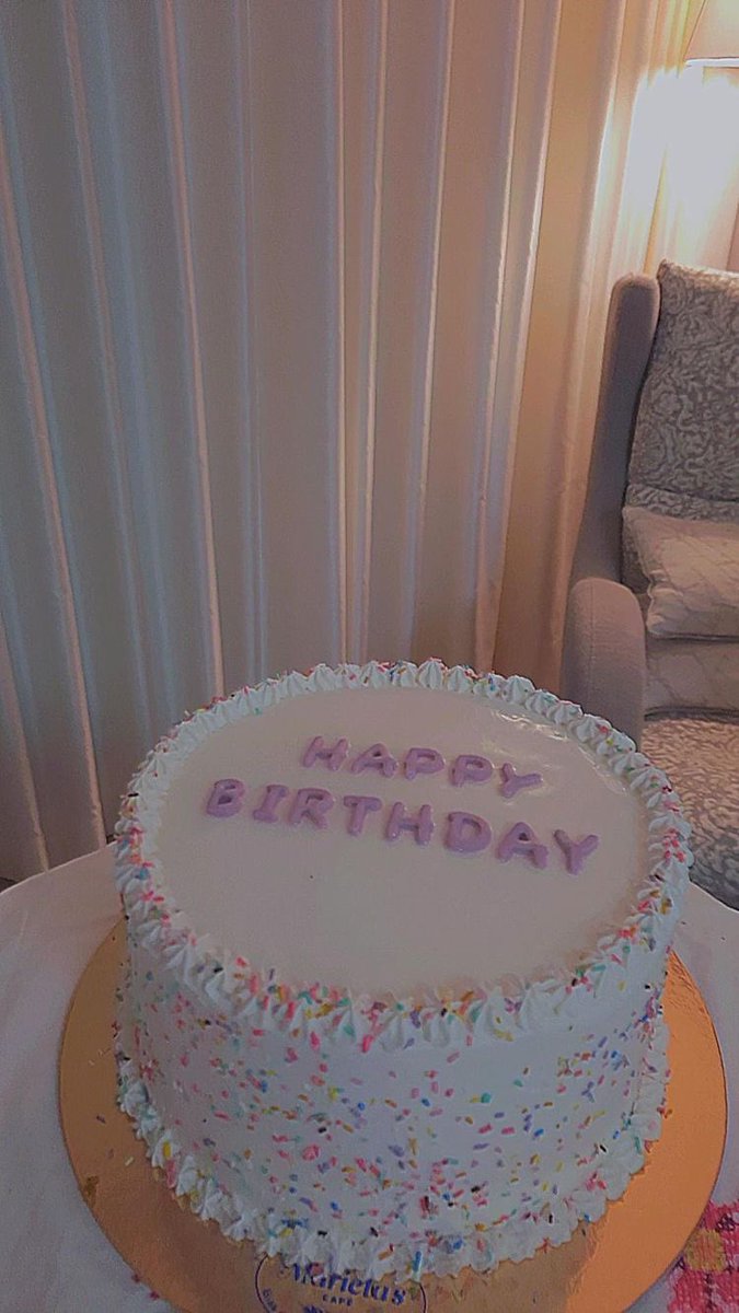 HPBD to @wintermerryx ‘s day🥳 ขอให้วันเกิดพี่ในทุกปีมีเเต่ความสุขนะคะ 🤏🏻 ขอให้ทุกอย่างใจดีกับพี่ ทำให้พี่ยิ้มได้เยอะๆ  สุขภาพเเข็งเเรง สมหวังกับทุกอย่างเลยนะพี่คนนน่ารัก😻🤍