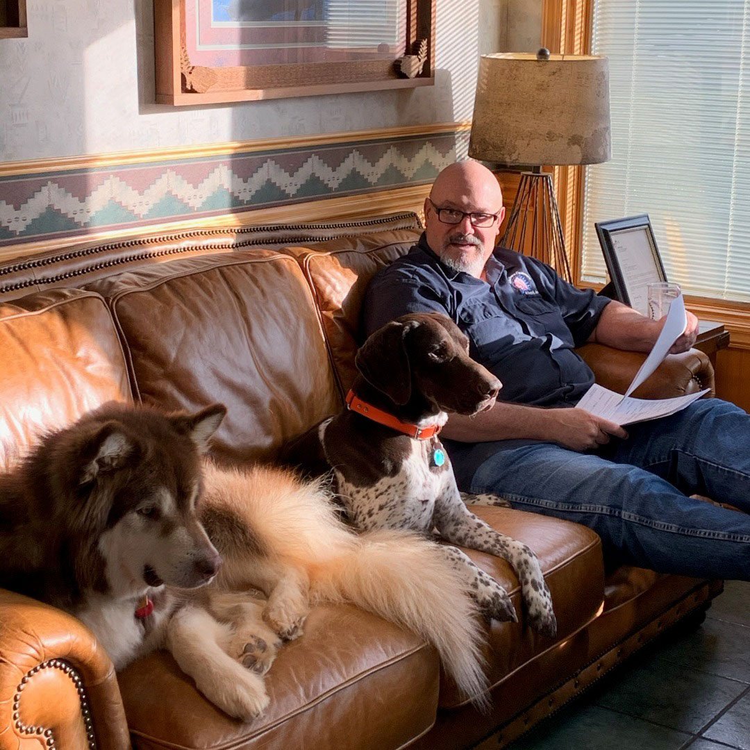 SFandS_LLC's tweet photo. Today SF&S, inc's VP, Gene Yates, and 2 employees from our corporate office, Kiyoshi Moorefield and Rudy Yates, had a serious discussion about belly rubs and treats.
#mysfas #dogsofsfas #southernfastenersanddogs #suppliestoo https://t.co/lFCgAsrAQD