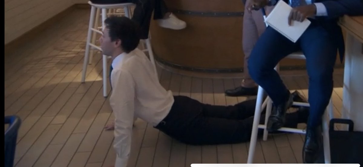 prettyinpinks's tweet photo. It all went downhill from the boys when he randomly lay down on the ground and went “copy this” for their logo 🤣😭😭🚩🚩🚩🚩 #theapprentice https://t.co/kOOqhGOQBN