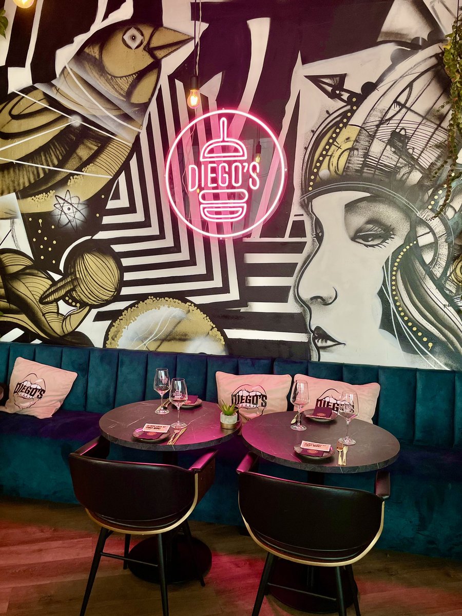 Had a fun video shoot today for Coca-Cola at Rotterdam’s best burger spot 🤩 🍔  #DigitalMarketing
