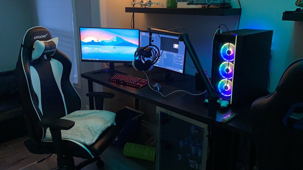 FPScoin's tweet photo. All set for tonight’s stream 😤 https://t.co/ffe3gpSluF