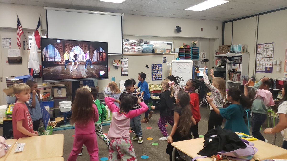 Dance Party!! We are well on our way to make our target. <a href="/HumbleISD_OE/">Oaks Elementary</a> mybooster.com #boosterthon