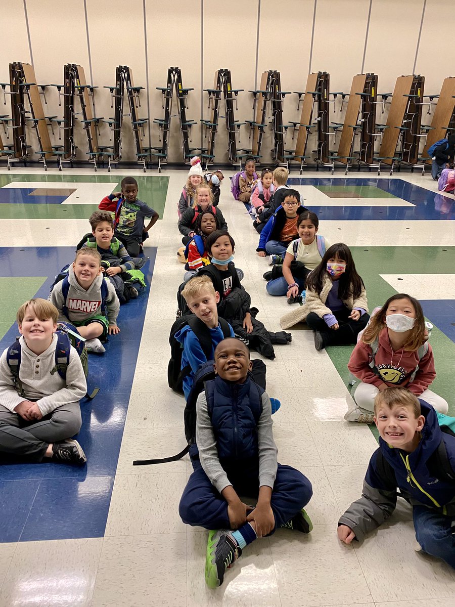 The 2nd grade carpool crew! 🚙 🚗 #mccluremarshals <a href="/McClureMarshals/">McClure Marshals</a>