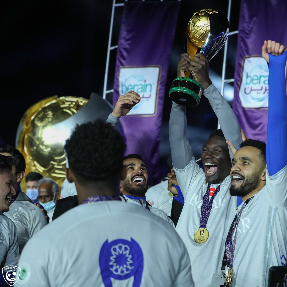 BafGomis's tweet photo. THE PROUD TEAM! 💙
ONE MORE GLORY IS WRITTEN 
TO THE HISTORY #64 🏆🥇🇸🇦 https://t.co/hGAoGUSjp7