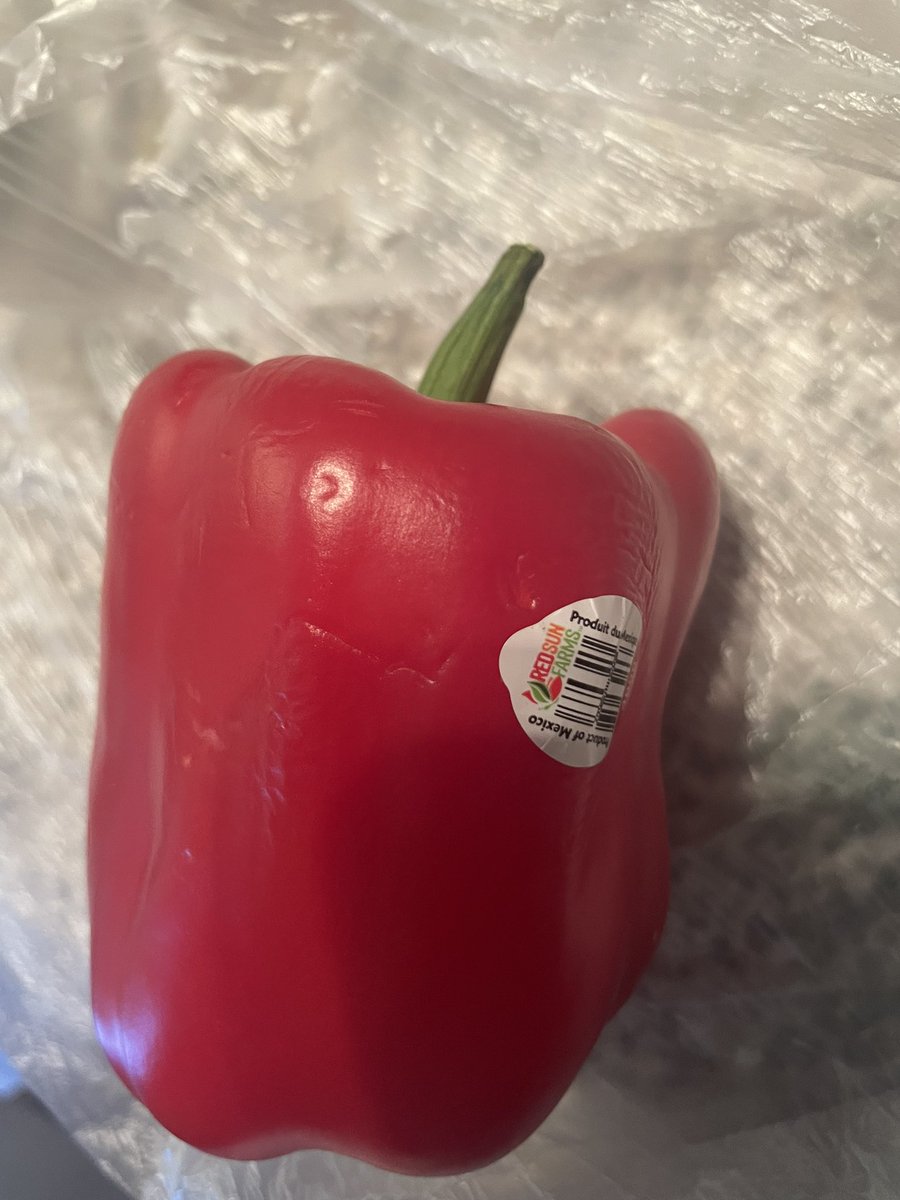 I sent my husband to the store for ground red pepper and he brought this back. I’m finna sock this nigga in his fucking jaw