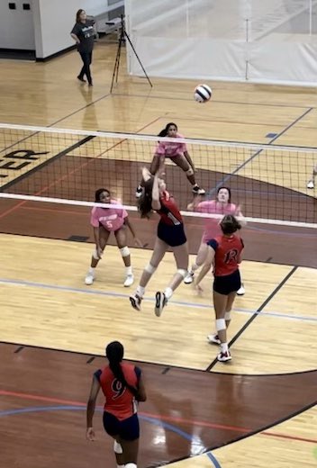 Kicking off the club season coming second in gold! #BuiltDifferent @UpwardStarsUPS <a href="/RecruitStarsVB/">Stars VB Recruiting</a>