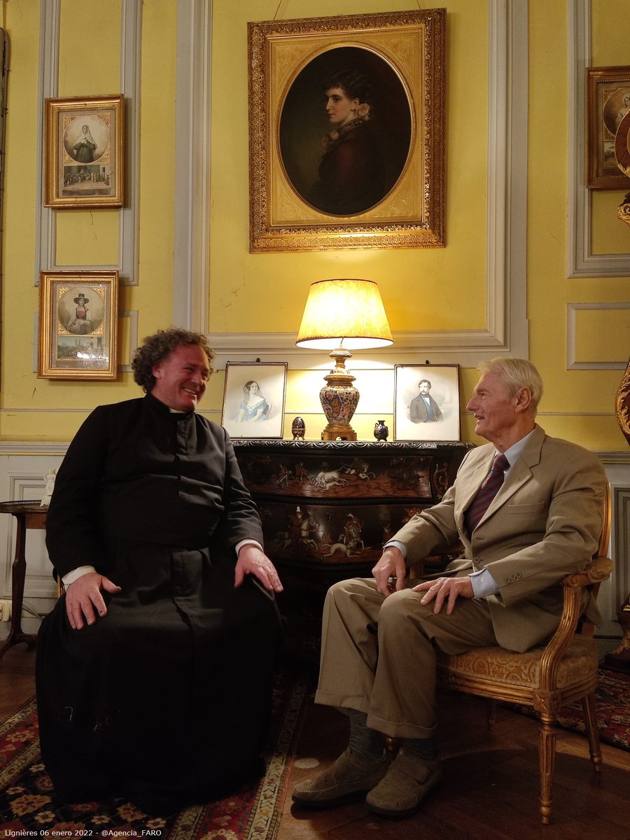 En la Epifanía del Señor, los Santos Reyes Magos, se celebra también el día de la Monarquía Tradicional. Así se sigue haciendo en el Castillo de Lignières, residencia del Rey legítimo en el exilio carlismo.es/la-fiesta-de-l…