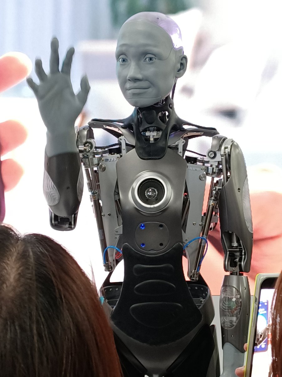 DitoWeb's tweet photo. Curious about the humanoid robot Ameca from @engineered_arts? Check a full interview live from the floor at #CES2022!
https://t.co/AVbK2cJkFz
#Ameca #engineeredarts #ArtificialIntelligence #MachineLearning #robot #cesrobots https://t.co/GWTMk8CVeV