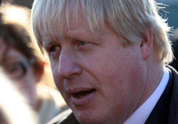 PM @BorisJohnson has never done tax avoidance or used shelter. Never ever done lobbying. Only income from writing talent, £370,000 pa. Gave that us to serve UK. So frankly someone else shud pay for wallpaper, he doesn't even own the flat! #BorisJohnson #boris #Johnson #PMQs