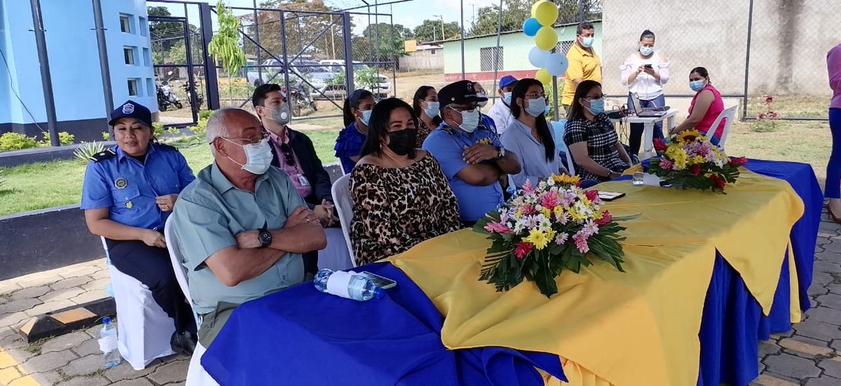 #06Enero bajo la campaña ¡Mujeres por la Vida, Mujeres Paz y Bien! Se relanzó la Oficina de la Comisaría de la Mujer en Nandaime departamento de Granada 

📌fue dedicada a la memoria de la Inspectora Johana Peinado 
📌beneficiará a 21 féminas 
#JuntoALaComunidad 
<a href="/canaltn8/">TN8 Nicaragua</a>