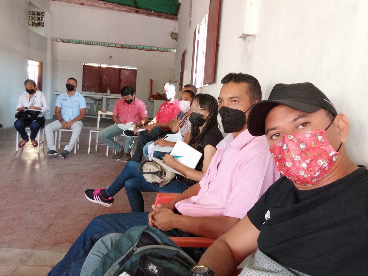 Victorhernanvic's tweet photo. #EsNoticia 📌 Reunión de planificación del Consejo de Gestión de Gobierno del Municipio Pedro Zaraza en función de socializar la planificación trimestral de las instituciones..  @NicolasMaduro @josemvasquez @freddyalig @PartidoPSUV @dcabellor @drodriven2 https://t.co/vr9ACdyLBA