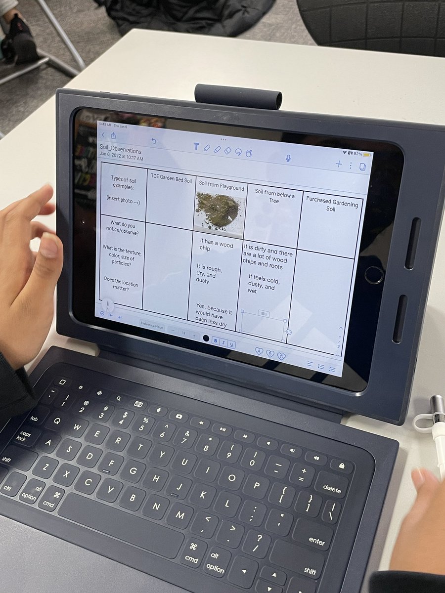 ForoodiLearns's tweet photo. Examining properties of soil as part of our Earth’s Changing Surface unit! #75019science #TCE5th https://t.co/QCn7T8XEpy