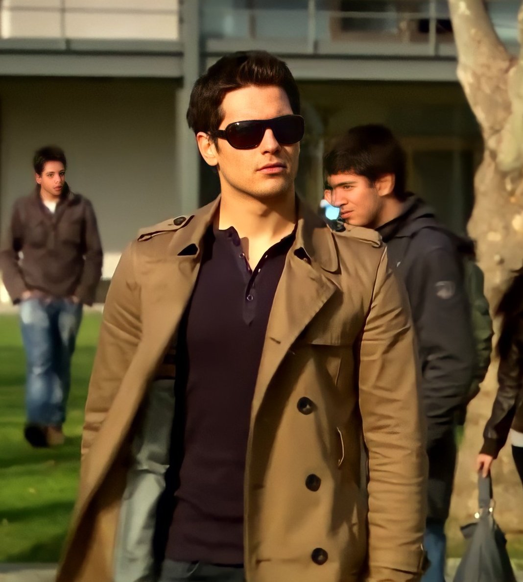 ◉ zeki
◉ karizmatik
◉ kibar
◉ düşünceli
◉ emir sarrafoğlu