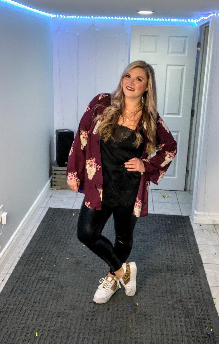 MLimaBean's tweet photo. Today is a great day for science. Off to get boosted. #ootd #itsforscience #boostmeup #thirdvax this picture is specifically for @Mellyfax https://t.co/iuHUlRDOTA