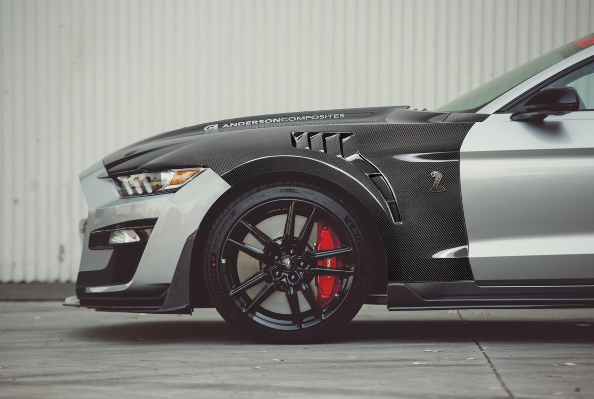 AndersonCmp's tweet image. Anderson Composites now offers carbon fiber vented fenders for your GT500. #GT500 #ShelbyGT500