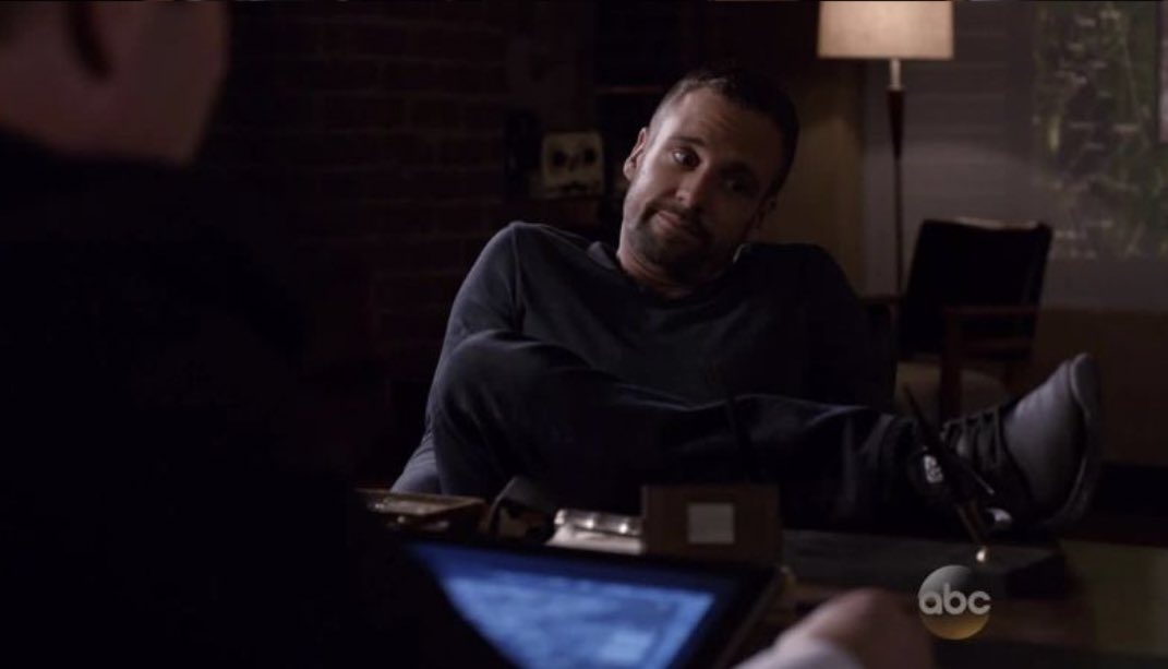 1969ChandlerBin's tweet image. #AgentsofSheild Season 2 Episode 20
This is funny asf