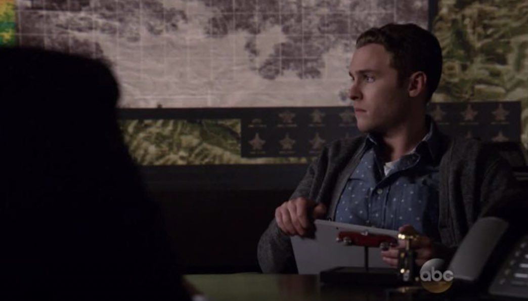 1969ChandlerBin's tweet image. #AgentsofSheild Season 2 Episode 20
This is funny asf