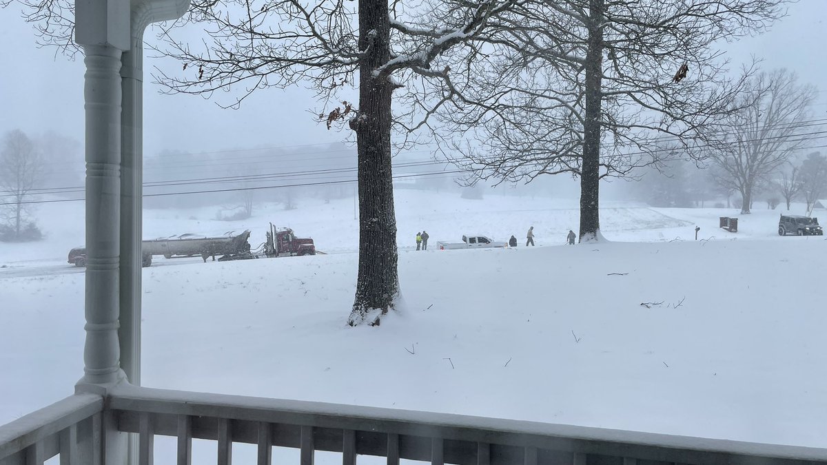 48 N. 1 mile past Eubanks still blocked. <a href="/DicksonSevereWx/">DicksonSevereWx</a> <a href="/DicksonCoEMA/">Dickson County EMA</a>