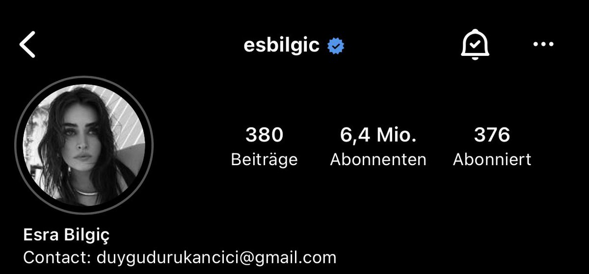 Esra profilinde baya bi post temizligi yapmis…
Silme oncesi 439 gonderisi vardi, sonrasi 380 🥲 #EsraBilgic