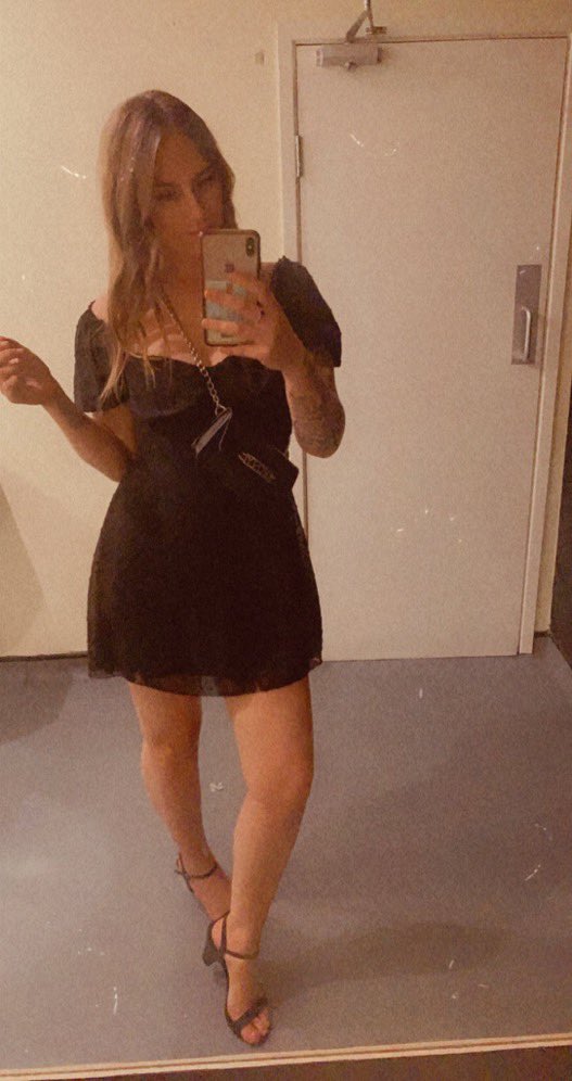 workforchloe's tweet photo. Come and serve the most amazing goddess @missladyc961 pay to play https://t.co/xMmIUI9Phk