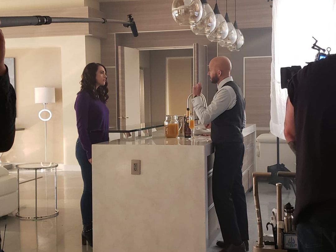 ultimatemcgrath's tweet photo. MLevi Art nos comparte nuevas/antiguas fotos de Katie McGrath en el set de #Supergirl, durante la quinta temporada
https://t.co/XTazmrAvT7 https://t.co/9HpfjRo0EB