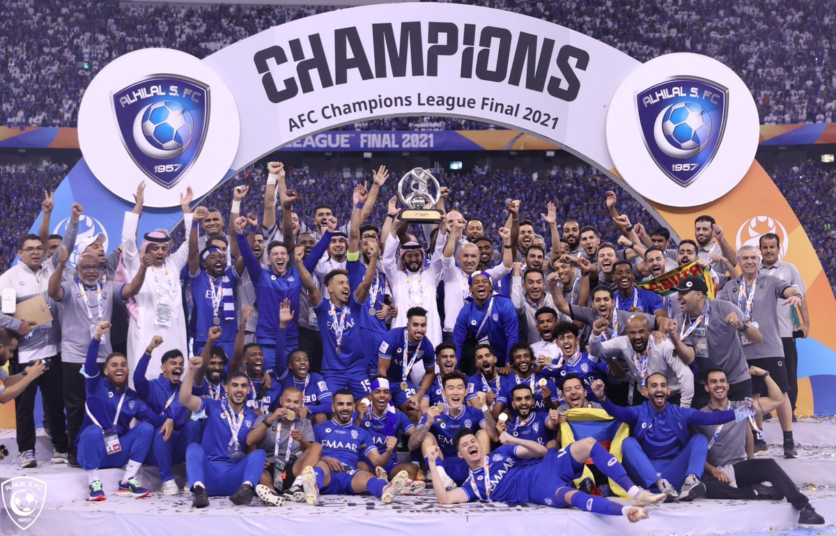 mohammed_1899's tweet photo. الهلال النادي الوحيد اللي انهى عامه ببطوله وبدأ عامه الجديد ببطوله 💙💙💙
"الهلال أن تفرح اكثر " https://t.co/VIlq5g2s53
