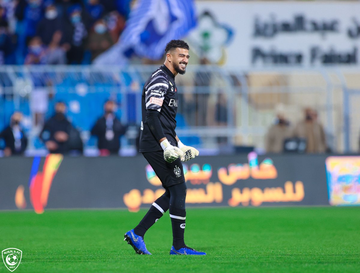 Alhilal_FC's tweet photo. 🧤حامي العرين @almayuof رجل "السوبر" 

تستحق يا بطـل 🤩💙

#الهلال_64_عام_64_بطولة https://t.co/KELbEIneL8