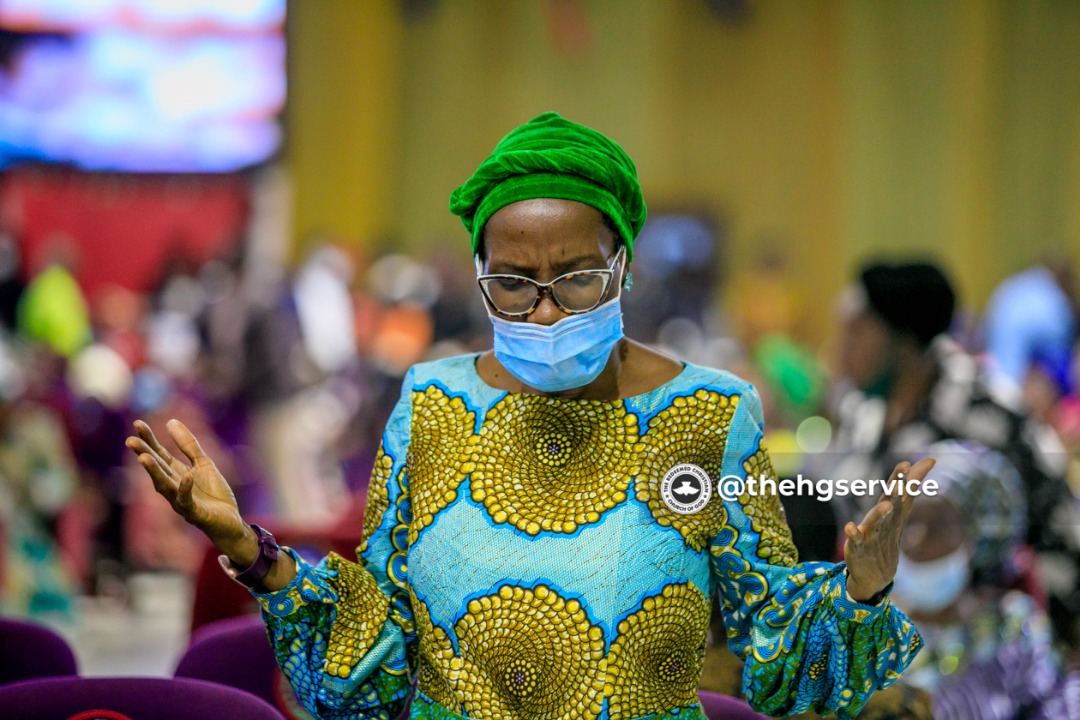 dovetv's tweet photo. From tonight onwards, it will be upward ever, downward never. The January 2022 Holy Communion Service.

- PASTOR E. A. ADEBOYE

#FreshAir
#HolyCommunion
#HolyCommunionService
#JanuaryHGS
#DoveTv
#RCCG
#DoveTelevision
#OHPrimeTv https://t.co/ExmoSPwq4c