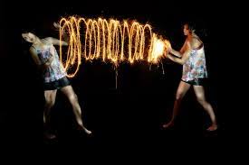 “İnsan bir savaş alanıdır.
Duyguların düşüncelerle,anıların hayallerle,zaafların ideallerle çarpıştığı,çelişki siperleriyle dolu  bir savaş alanı...”

#JackLondon