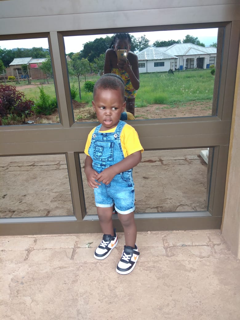 Receptionkamog2's tweet photo. My first born Tshegofatso too much love for you son💚🙏🏾 https://t.co/hQBgk9PGoM