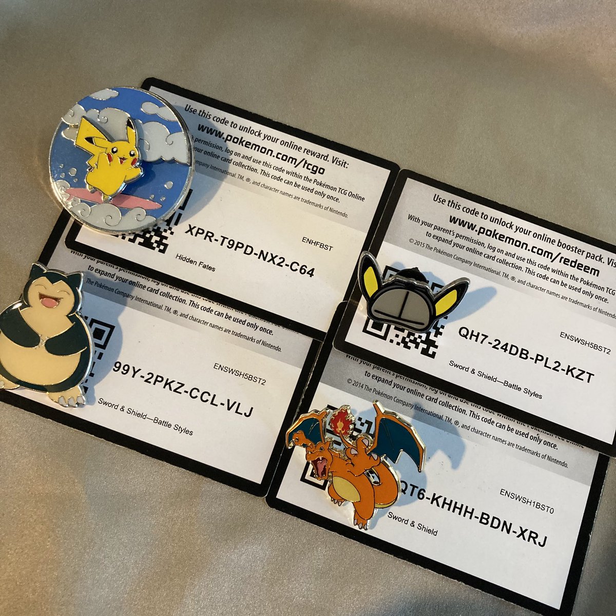 eeveecollector's tweet photo. Y’all already know what time it is! Showing off my amazing pin collection 👀👀 jk jk it’s FREE CODES 🥳
#pokemon #pokegirl #collector #youtuber #atx #cute #eevee #collection #free #giveaway #tcg #tcgcodes #pokemoncodes #pokemoncode https://t.co/oTa2NaxwzR