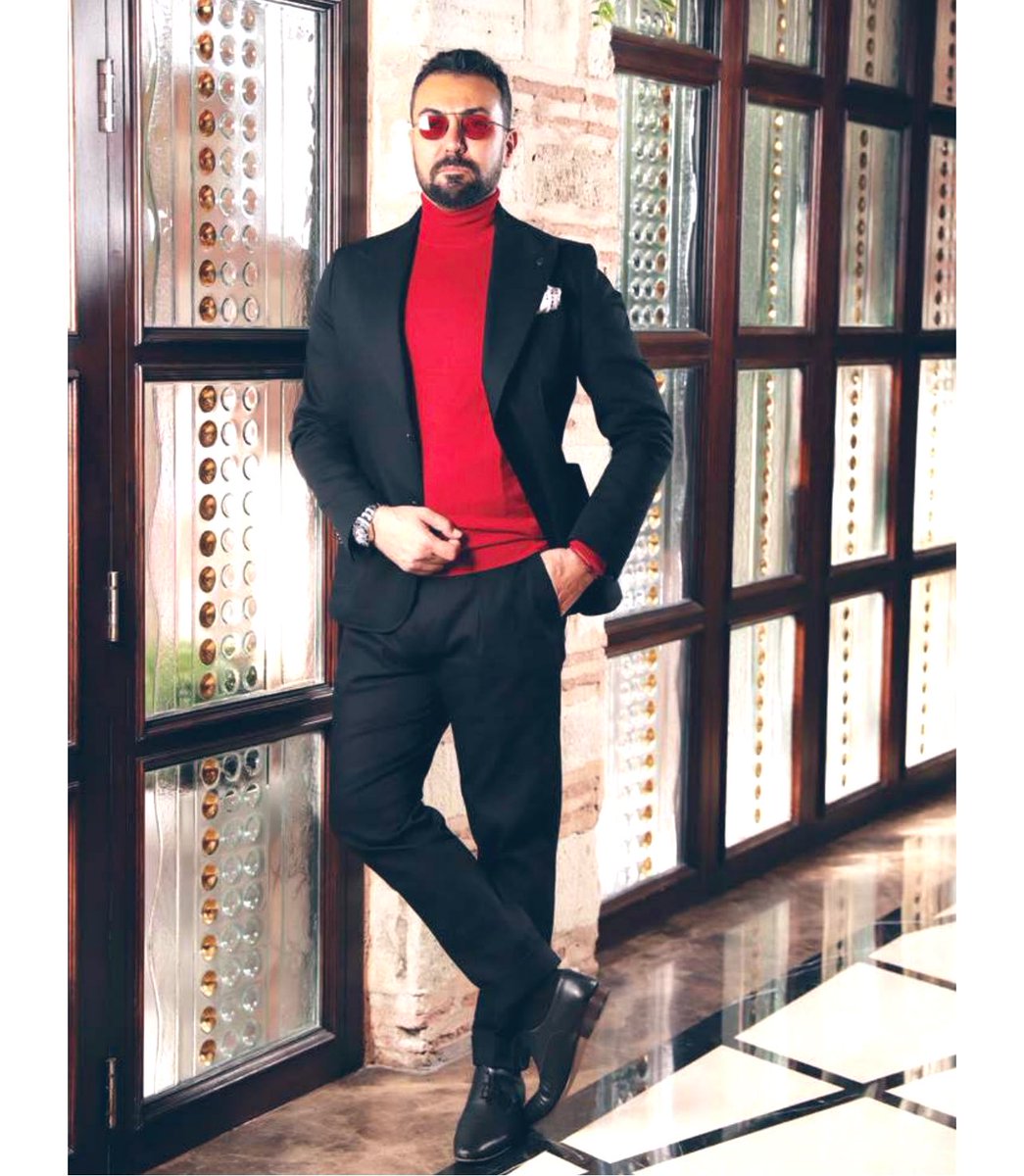 zeanazean's tweet photo. Happy birthday #yalnızkurt #saruhanhunel @saruhan_hunel @mcagataytosun7 @yalnizkurtv @atvcomtr #saruhanhunel https://t.co/3bg07JD13n