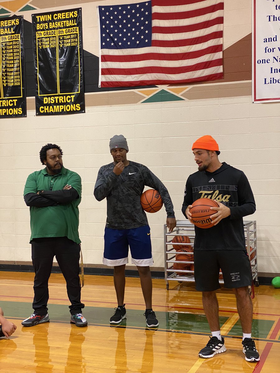Former Warrior Athletes came back to visit with our Boys’ Hoops Squad <a href="/TitusHoward3/">Titus Howard Jr</a> of Midwestern State University and @MJWRU_13 of Tulsa University🙏🏾🏀🏈💪🏽⬆️