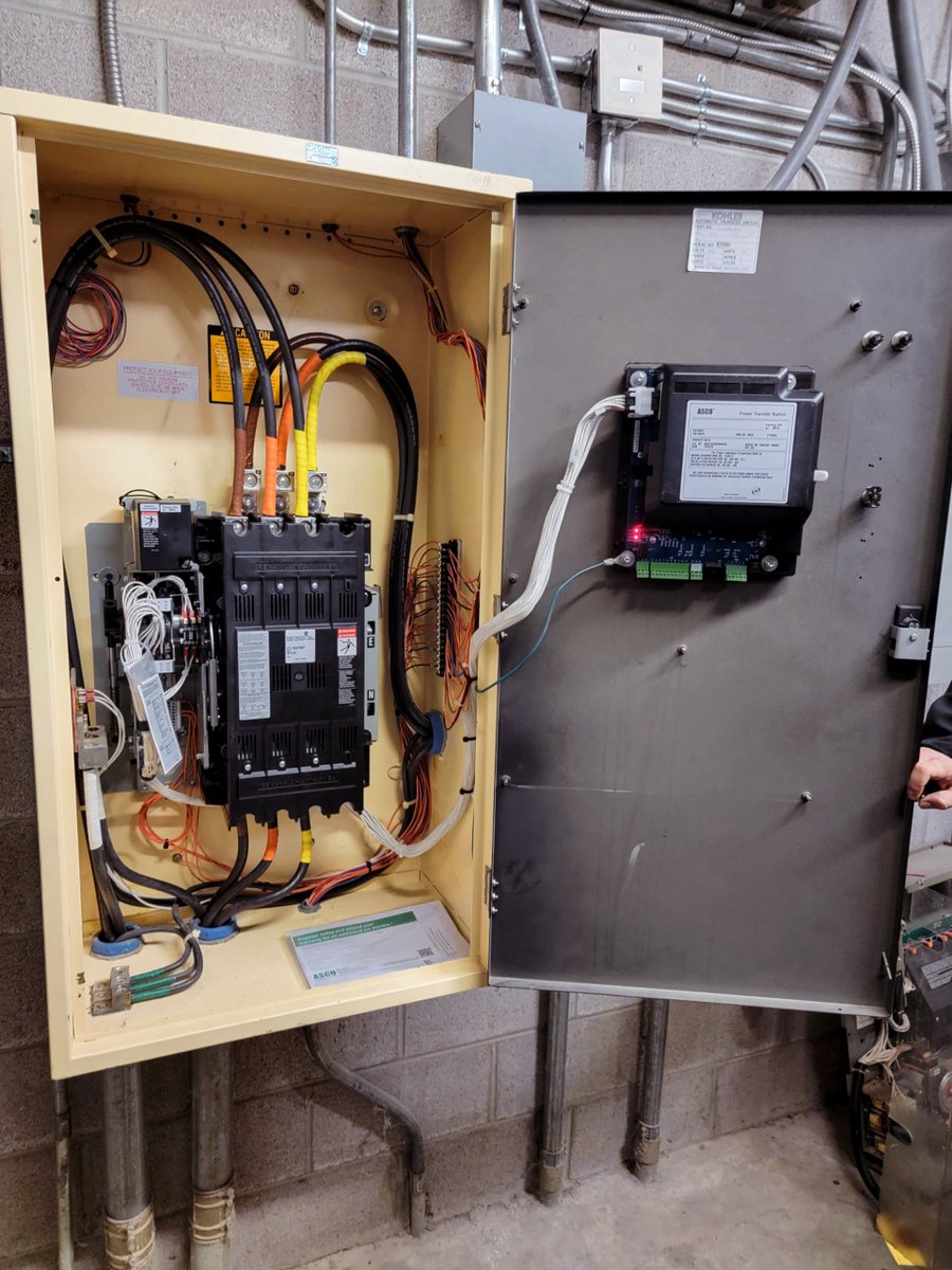 Tennessee is currently experiencing the first #snowstorm of 2022.

Although cities are shut down, <a href="/Nixon_Power/">Nixon Power Services</a> #technicians continue to deliver reliable #backuppower 24/7.

Team member, Cayce Thomas braved the weather to ensure a hotel was prepared in the event of a #poweroutage.
