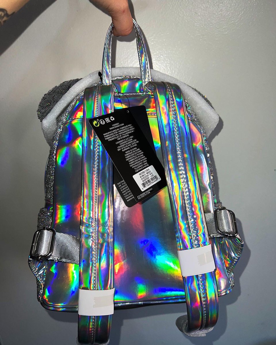 Loungefly X LASR Exclusive Disney Holographic Sequin Minnie Mini Backpack ✨ 

#loungefly #sequin #disneyworld