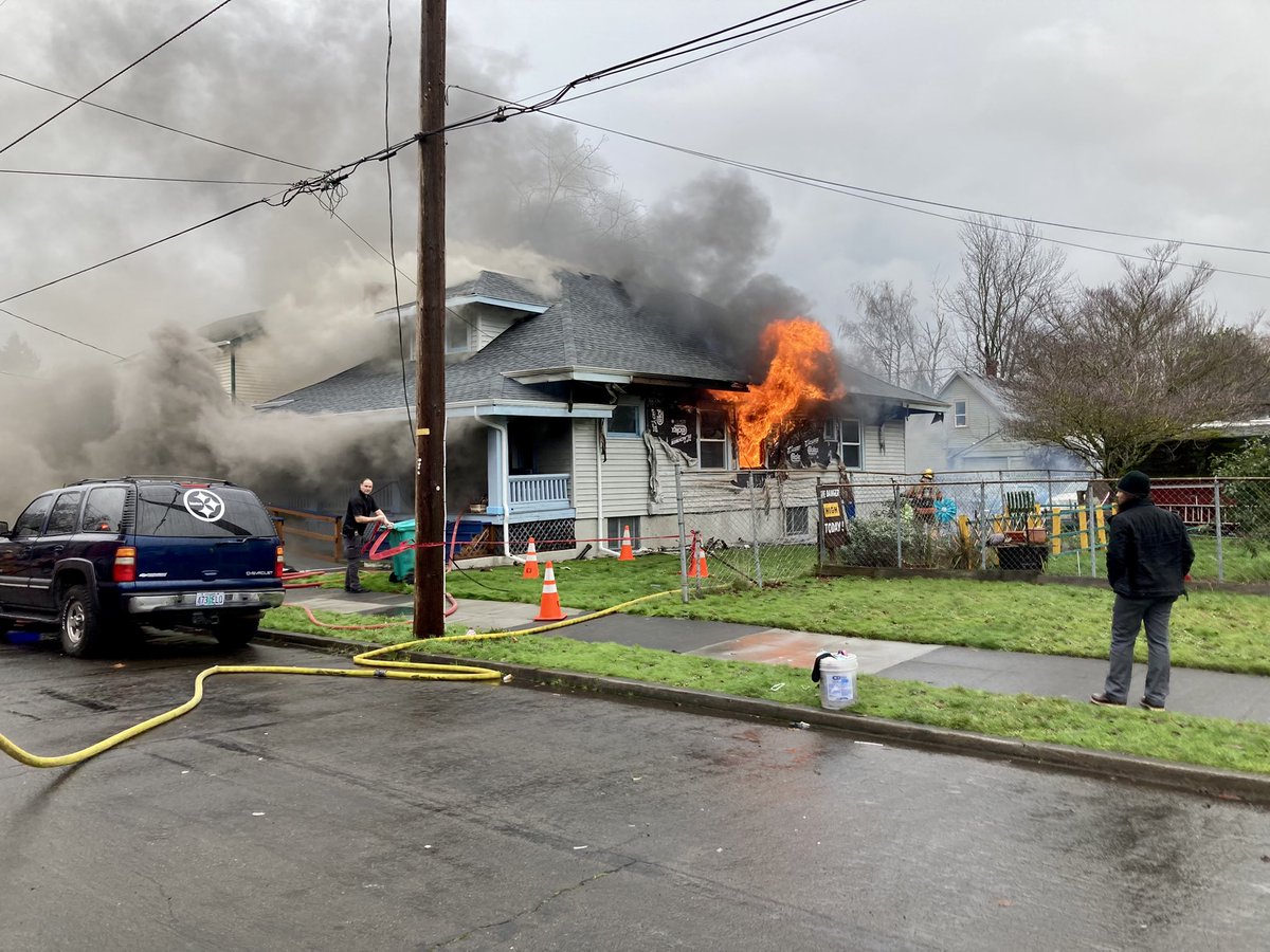 Portland Fire & Rescue tweet media