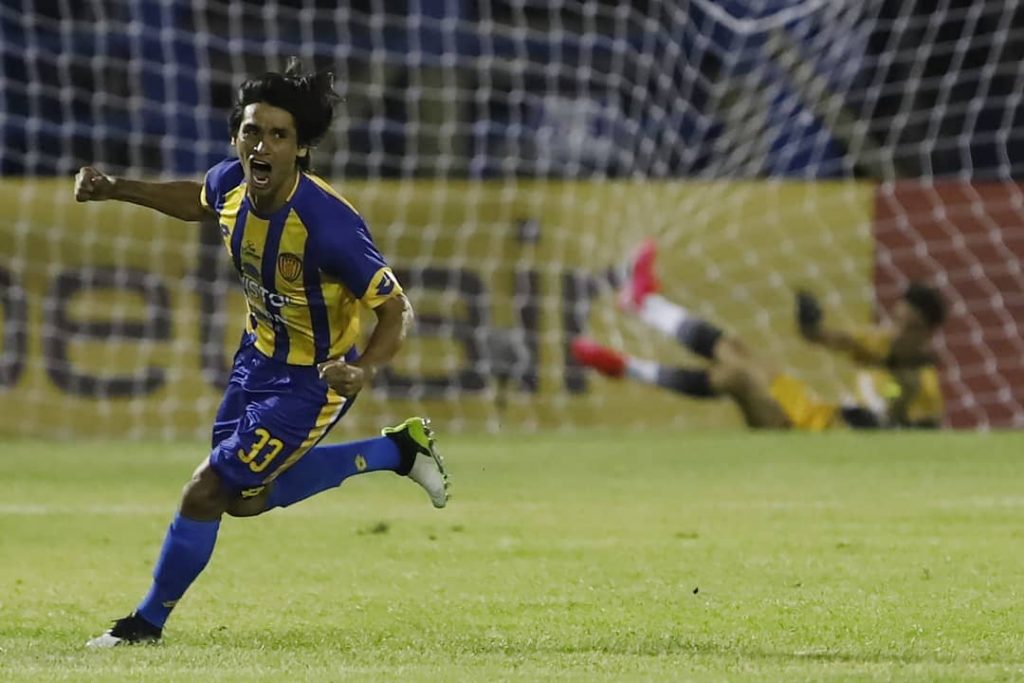 Aldo Vera - Futbolista de #Luqueño: "Yo le entiendo al club, todos necesitamos para que no le falte nada a nuestra familia. Yo no tengo problemas para el trabajo y estoy haciendo hamburguesa casera, hago Delivery" (No cobra desde septiembre) #DeportesUno 📻