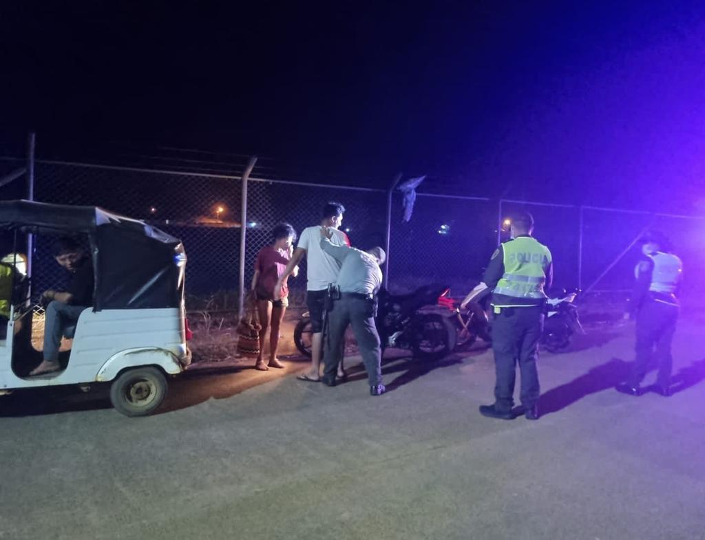 PoliciaVaupes's tweet photo. En el municipio de #Mitú continuamos garantizando la #SeguridadCiudadana, 🚨🚔mediante labores de disuasión en los diferentes barrios y vías. Todos contra el #HurtoaPersonas https://t.co/1OLEdVUpAp