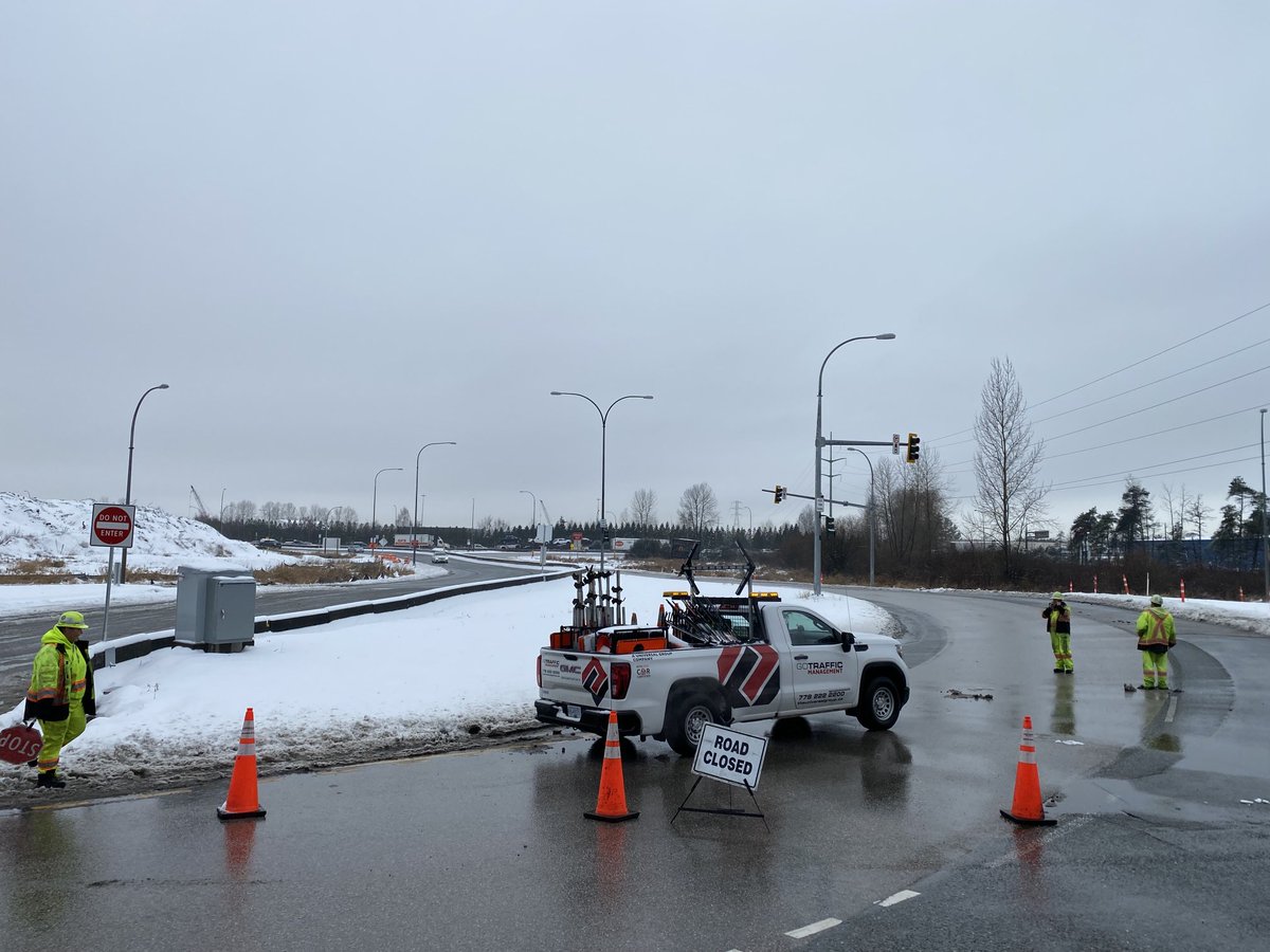 Unfortunately the Alex Fraser Bridge is closed right now due to ice forming on the cables Northbound Southbound traffic severely impacted plan for alternate route. I have not been given an update on when it will reopen. ⁦<a href="/deltapolice/">Delta Police Department</a>⁩