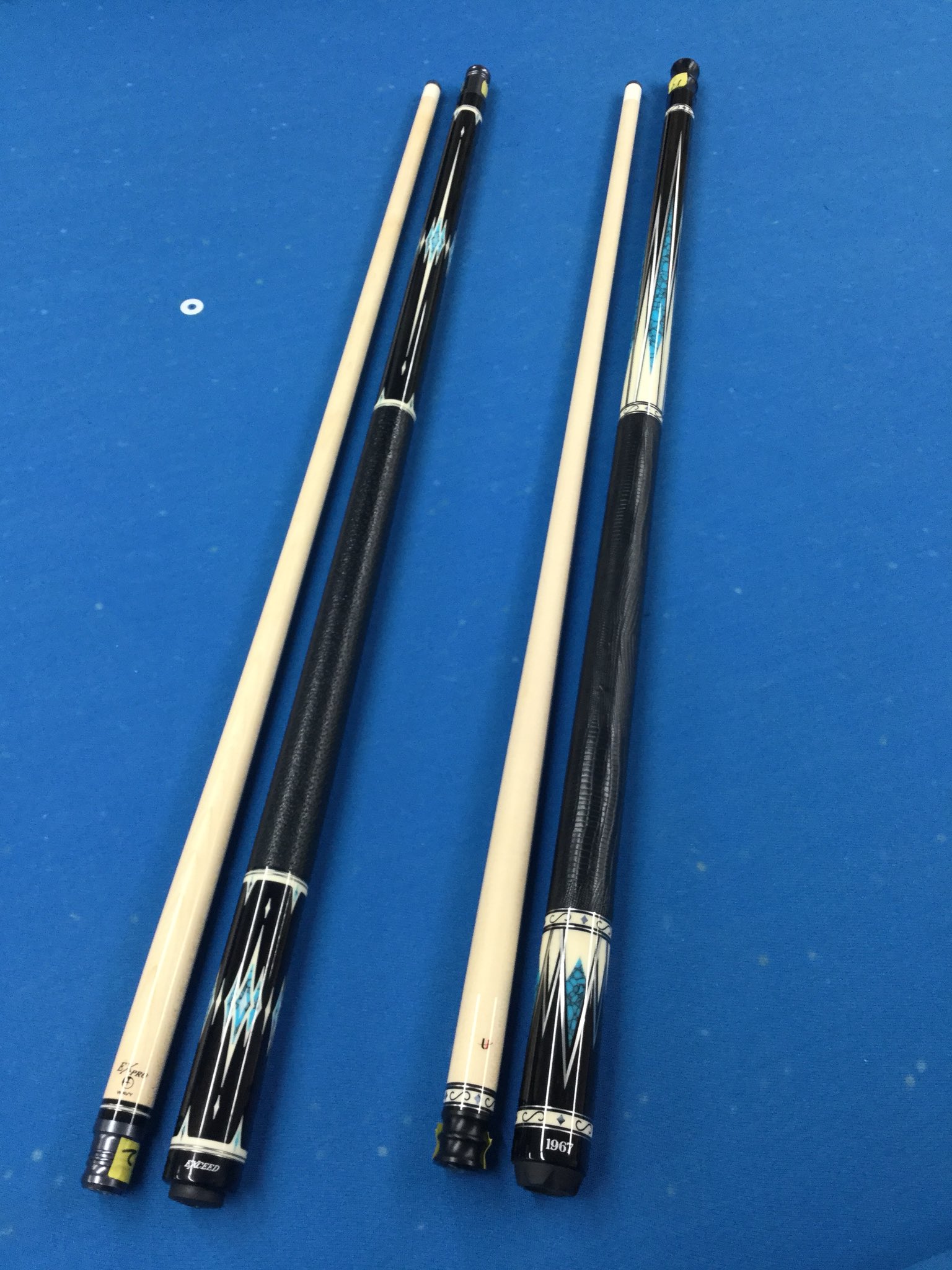 処分するので最終値下げしました。　　Zestyビリヤードキュー 処分するので最終値下げしましたポイズンビリヤードキュー